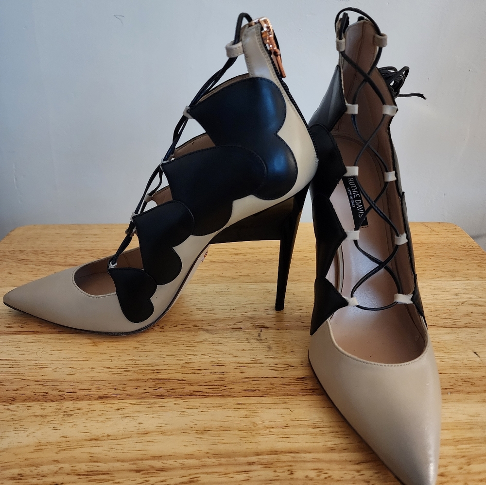 RUTHIE DAVIS Heels Brand New